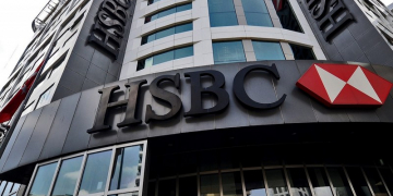 وظائف بنك HSBC لجميع التخصصات للعمل فى دولة الامارات راتب مميز جدا